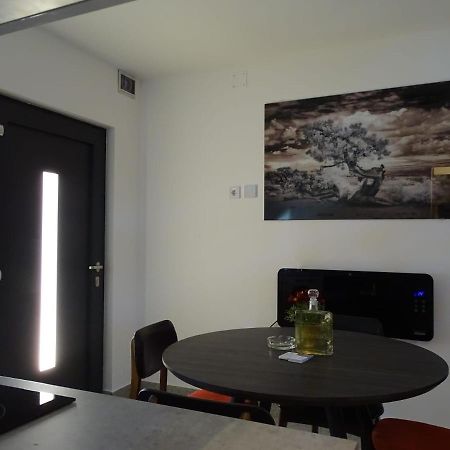 Novska Apartman Dabrovic מראה חיצוני תמונה