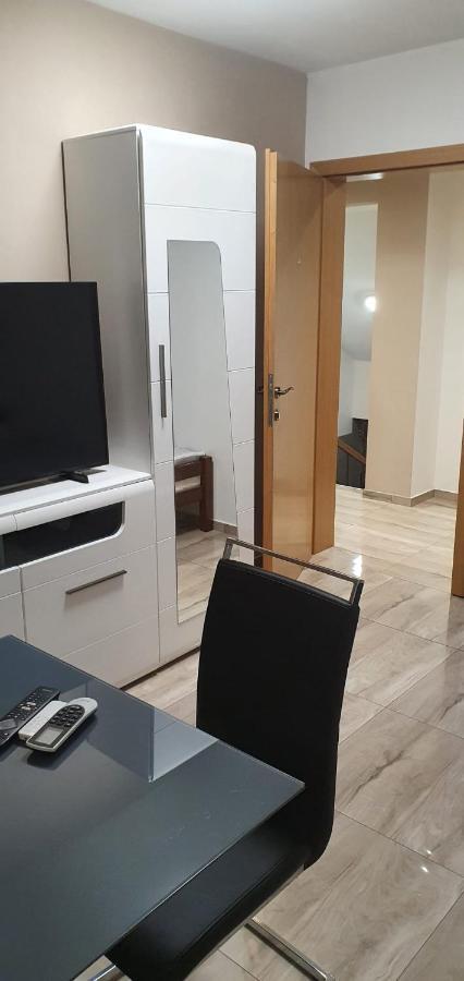 Novska Apartman Dabrovic מראה חיצוני תמונה