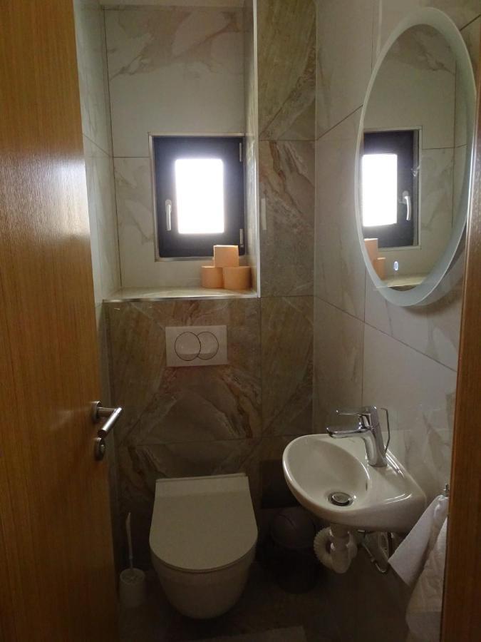Novska Apartman Dabrovic מראה חיצוני תמונה