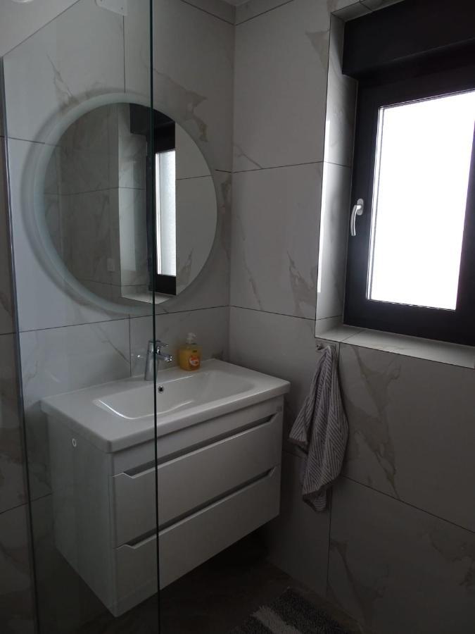 Novska Apartman Dabrovic מראה חיצוני תמונה
