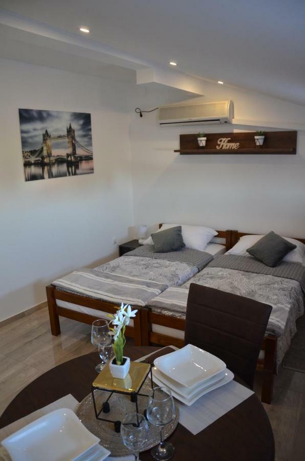 Novska Apartman Dabrovic מראה חיצוני תמונה