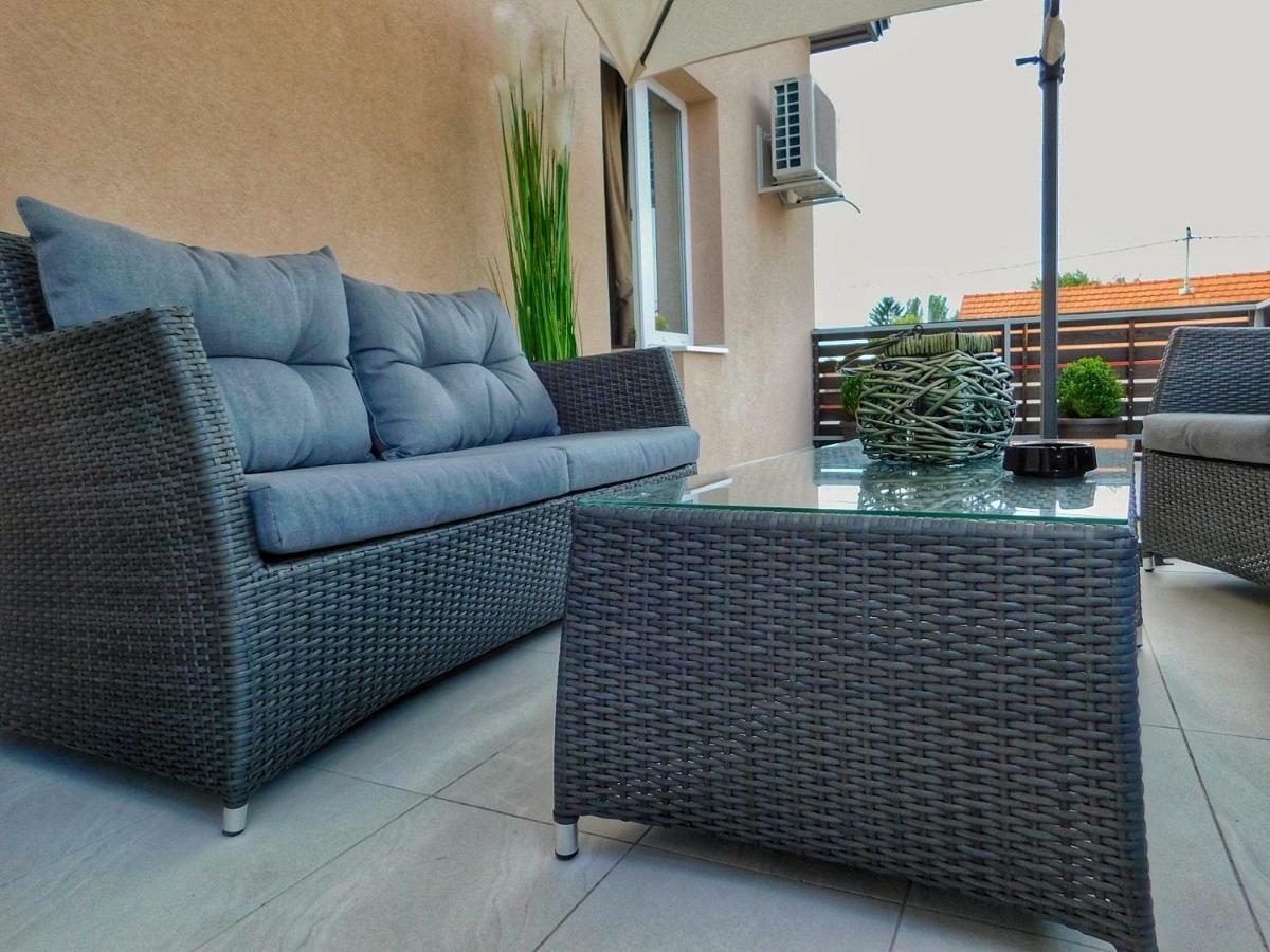 Novska Apartman Dabrovic מראה חיצוני תמונה